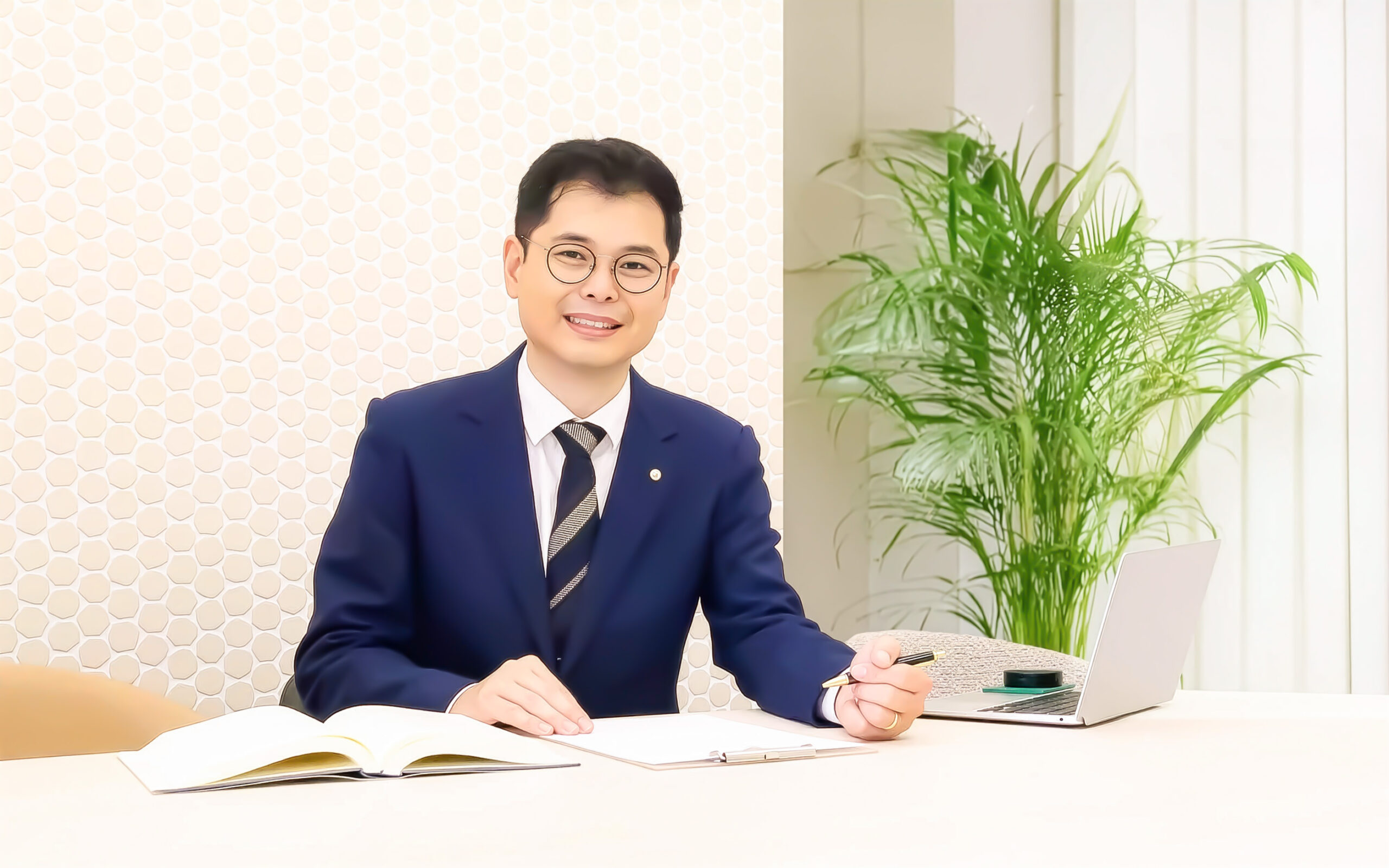 司法書士　藤原京介